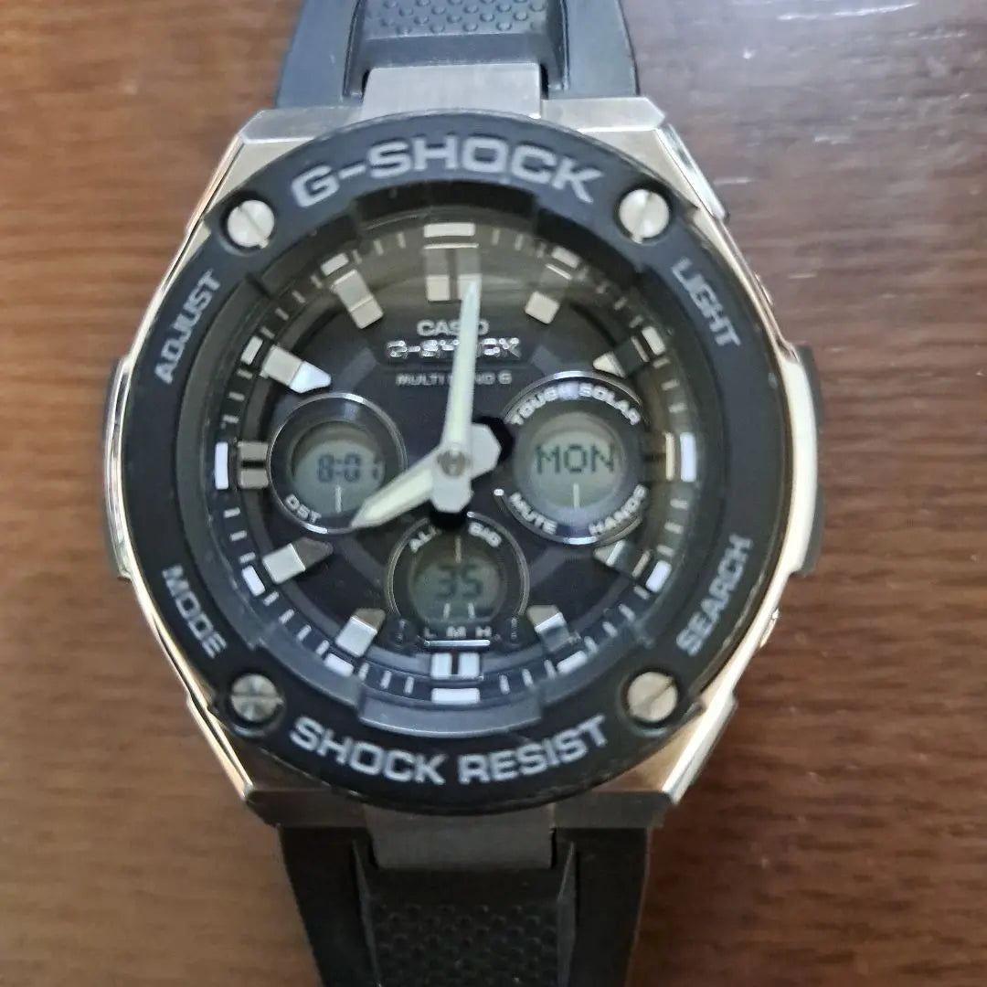 [Popular product] Casio GSHOCK GST-W300 Radio Solar