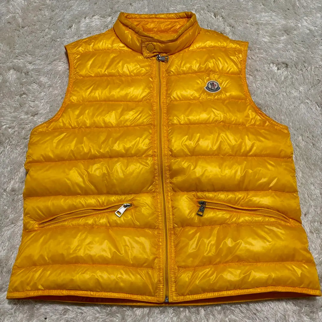 Chaleco de plumas MONCLER GUI en buen estado, amarillo 2