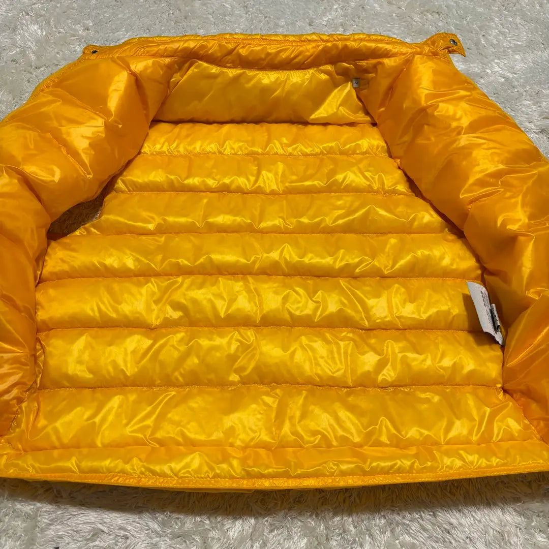 Chaleco de plumas MONCLER GUI en buen estado, amarillo 2