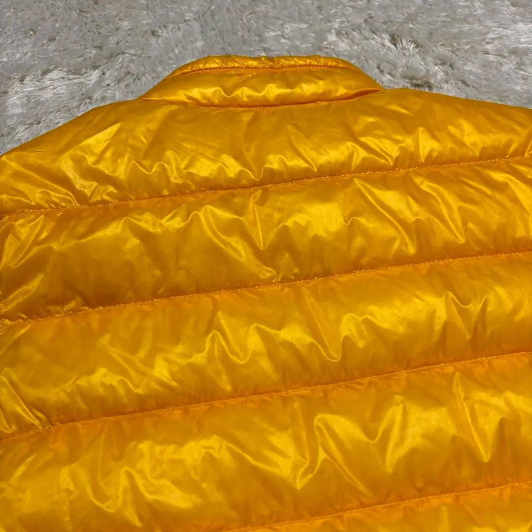 Chaleco de plumas MONCLER GUI en buen estado, amarillo 2