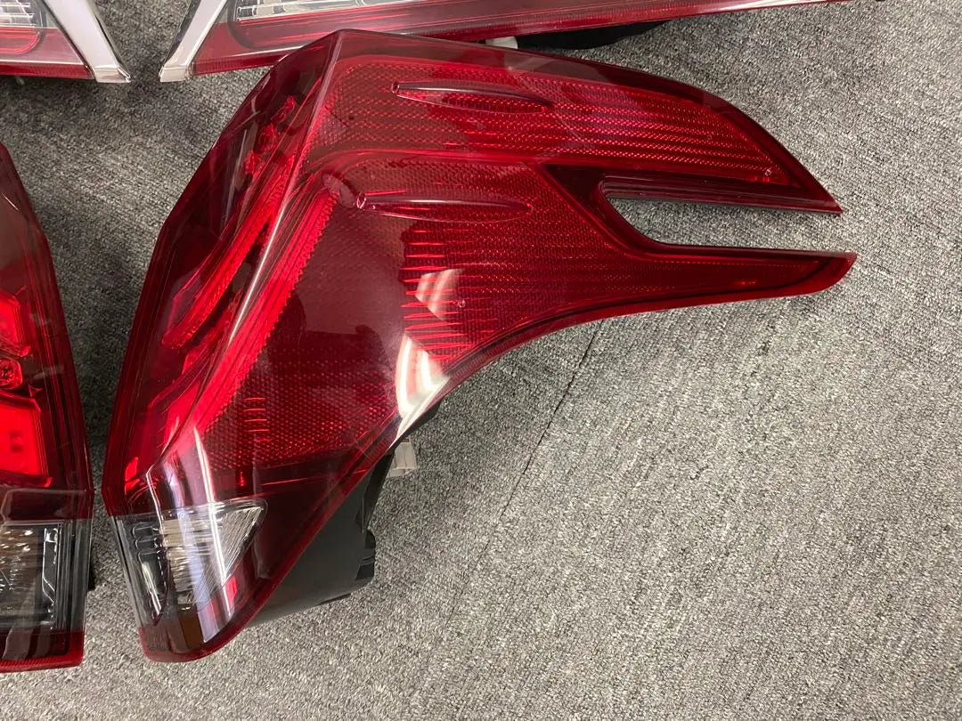 30 Alphard Early G grade Tail lamp in one color, back LED replaced