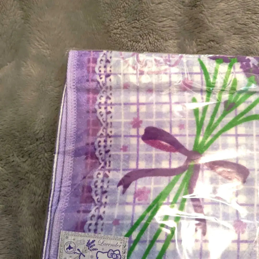 Harukiti (444) Hokkaido limited lavender check pattern face towel 2010 rare