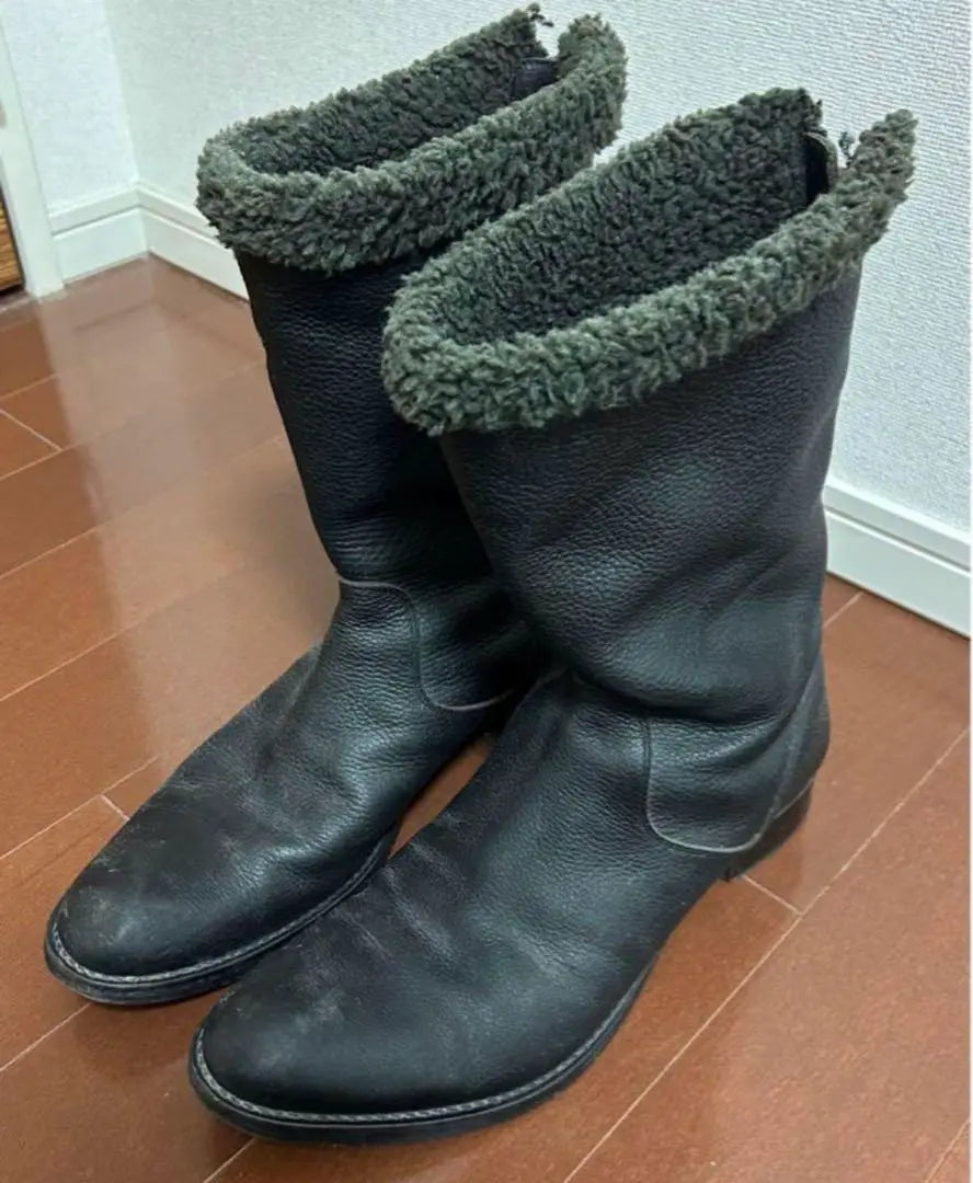 y2k BURBERRY fur boots