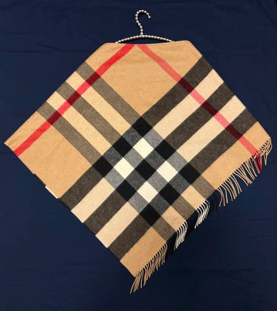 Burberry ☆ Large triangular scarf ♪ 100% cashmere