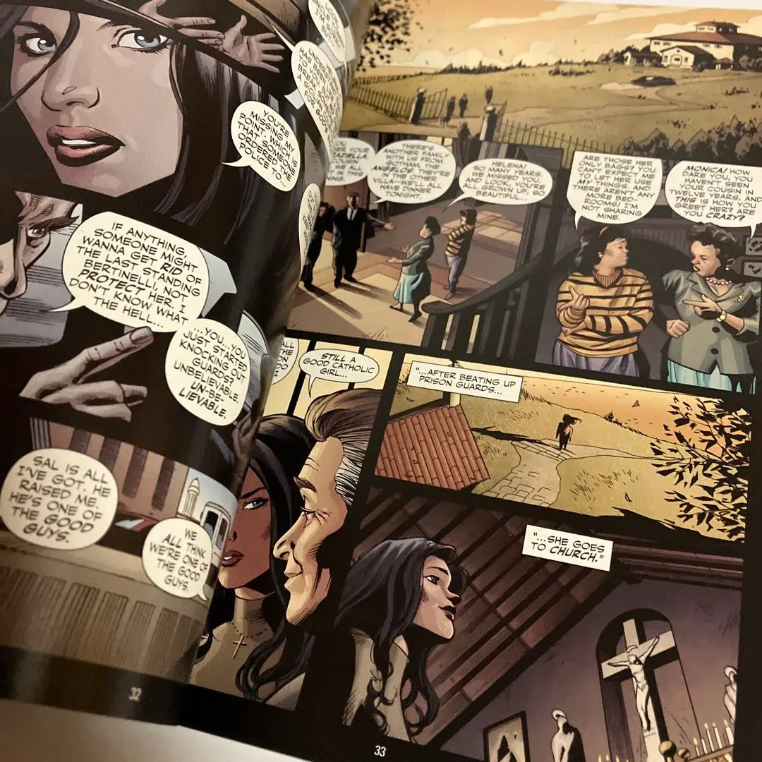 American Comics and English: HUNTRESS YEAR ONE