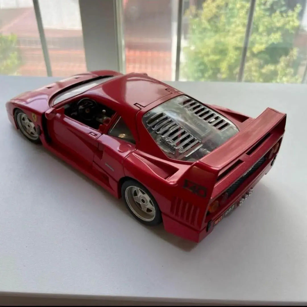 [Fallo rueda delantera USADO] burago Ferrari F40 escala 1/18