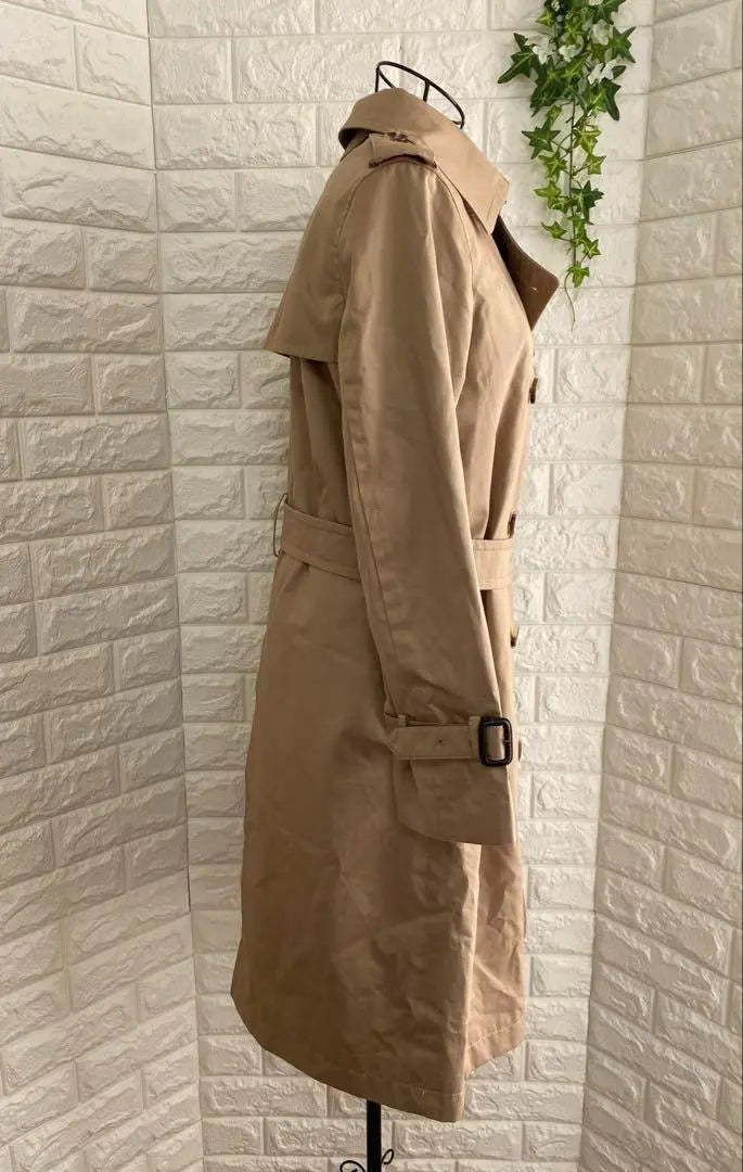 D-2764 ✱ESTÁNDAR DE REVISTA✱ Gabardina Beige M