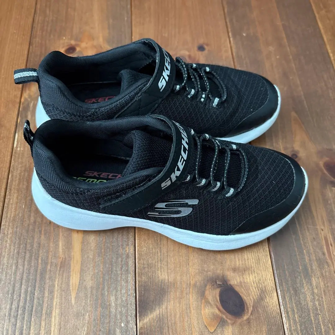 SKECHERS Black Sneakers