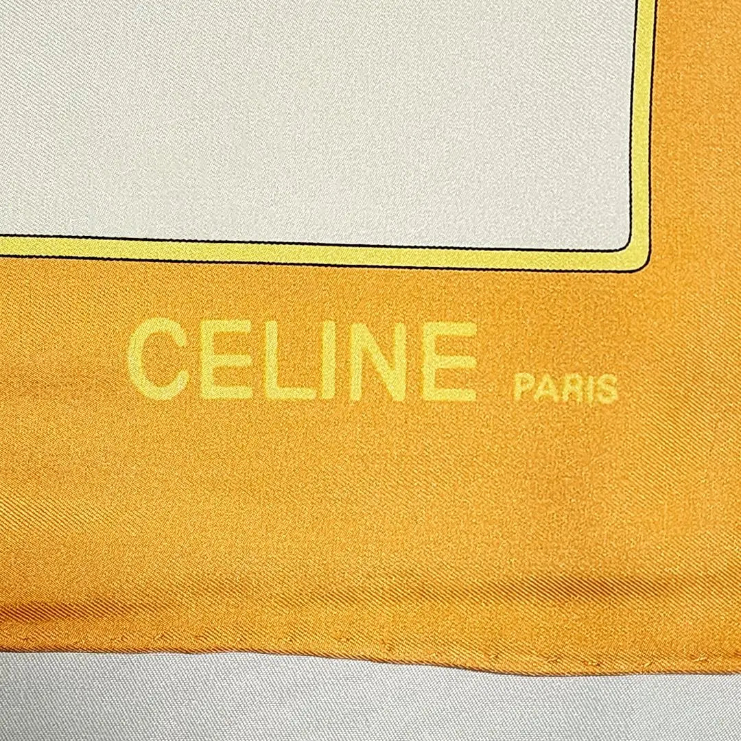 ★CELINE★ Bufanda grande con borlas y cadena de seda color naranja