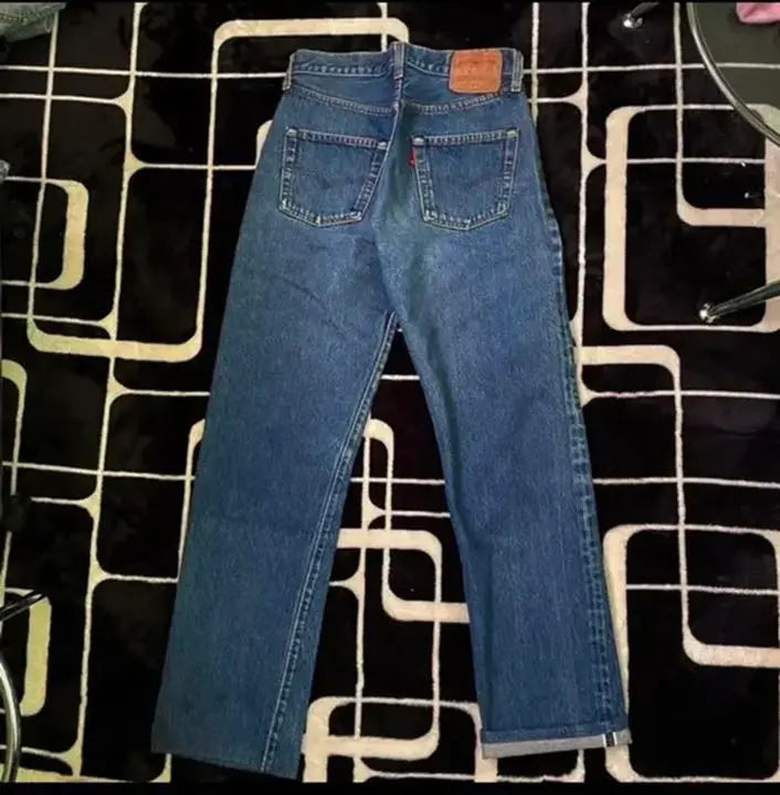 Años 80⭕️ Levi's 501 Red ear ⭕️ Vintage ⭕️ 66 Fabricado en Estados Unidos en el mismo año que la segunda mitad del modelo.