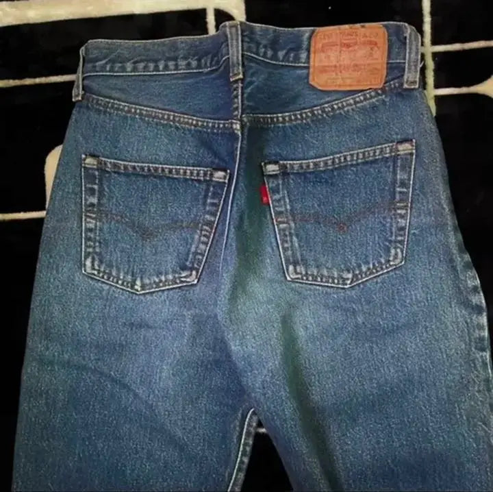 80'S⭕️ Levi's 501 Red ear ⭕️ Vintage ⭕️ 66 Made in the United States in the same year as the latter half of the model