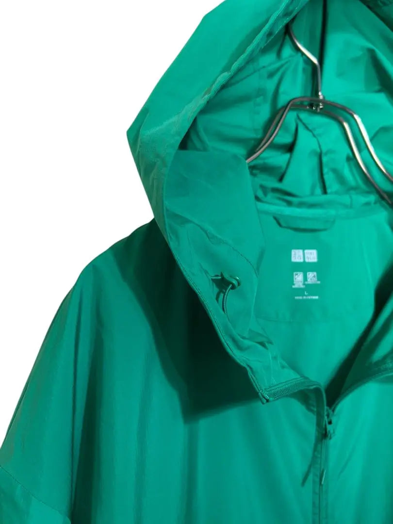 Parka Uniqlo Pocketable UV-blocking Parka repelente al agua L Verde Buen estado