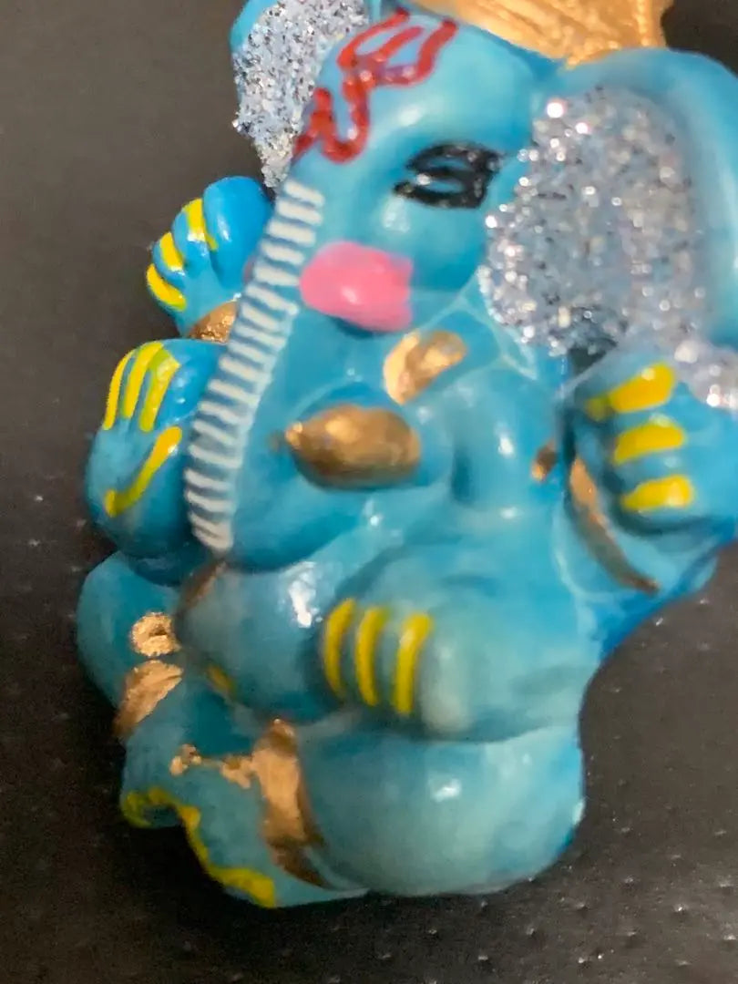 Llavero elefante Ganesha azul claro retro