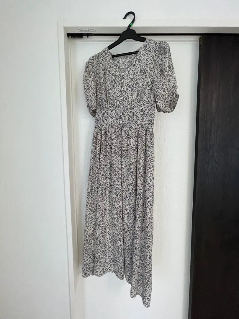 [Price reduction] Natural Beauty Basic Flower Pattern Dress