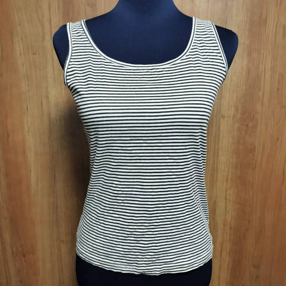 [GU] Camiseta sin mangas GU para mujer con estampado de borde negro y blanco M Ropa de verano