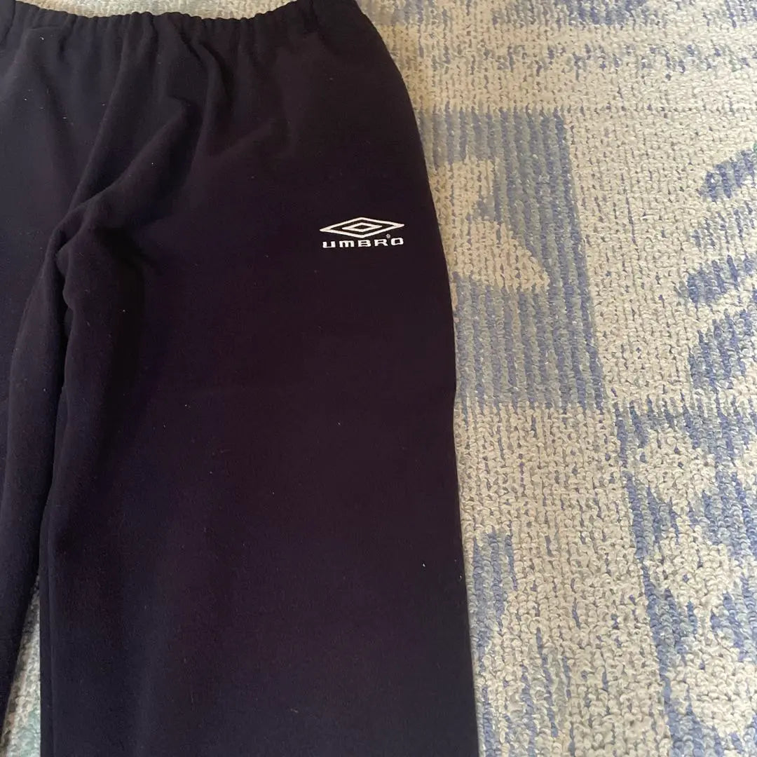 ¡Súper raro! Pantalones deportivos Komori Umbro Pantalones deportivos Talla M