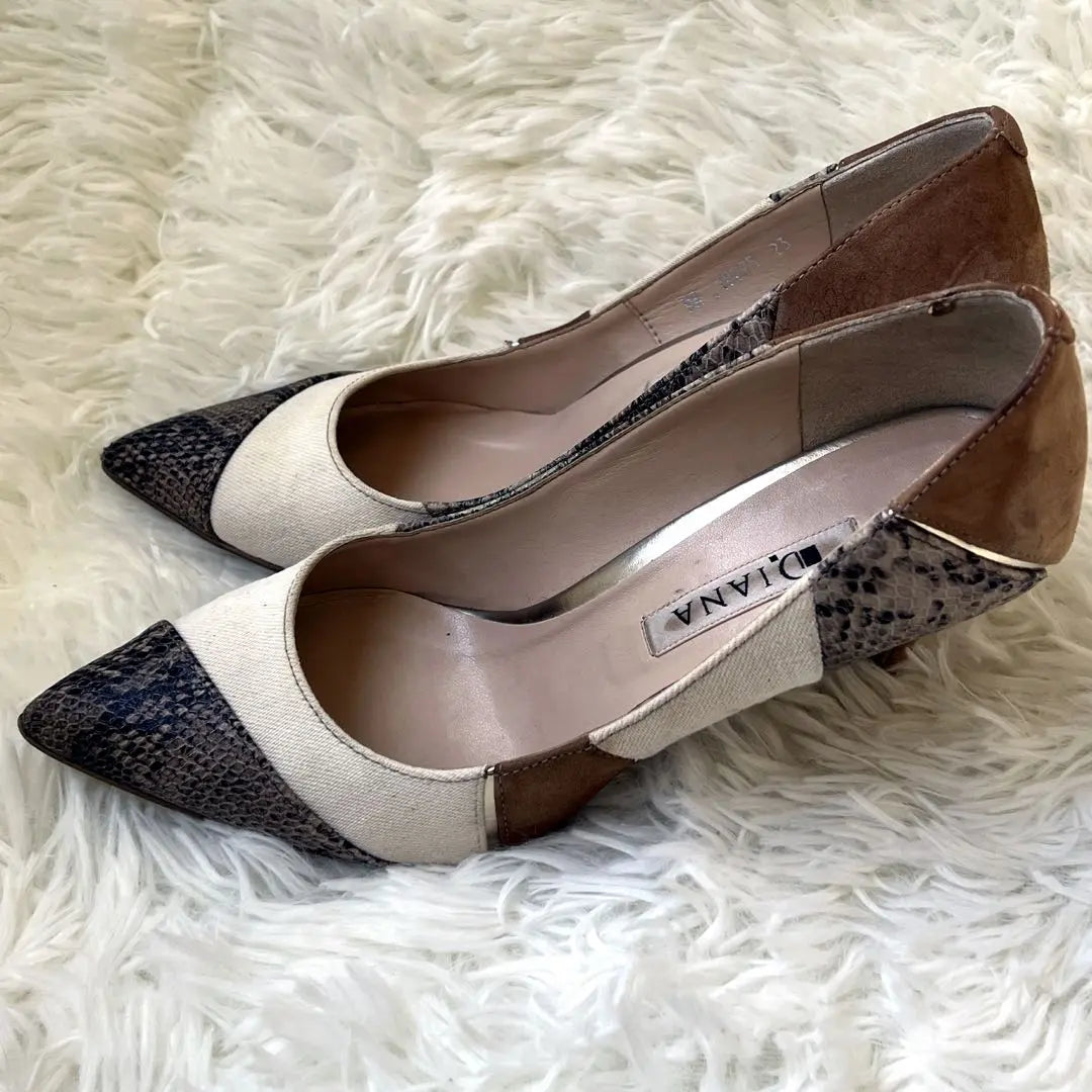 ☆Good condition☆ Diana pumps, canvas, snake river pattern, python, high heels