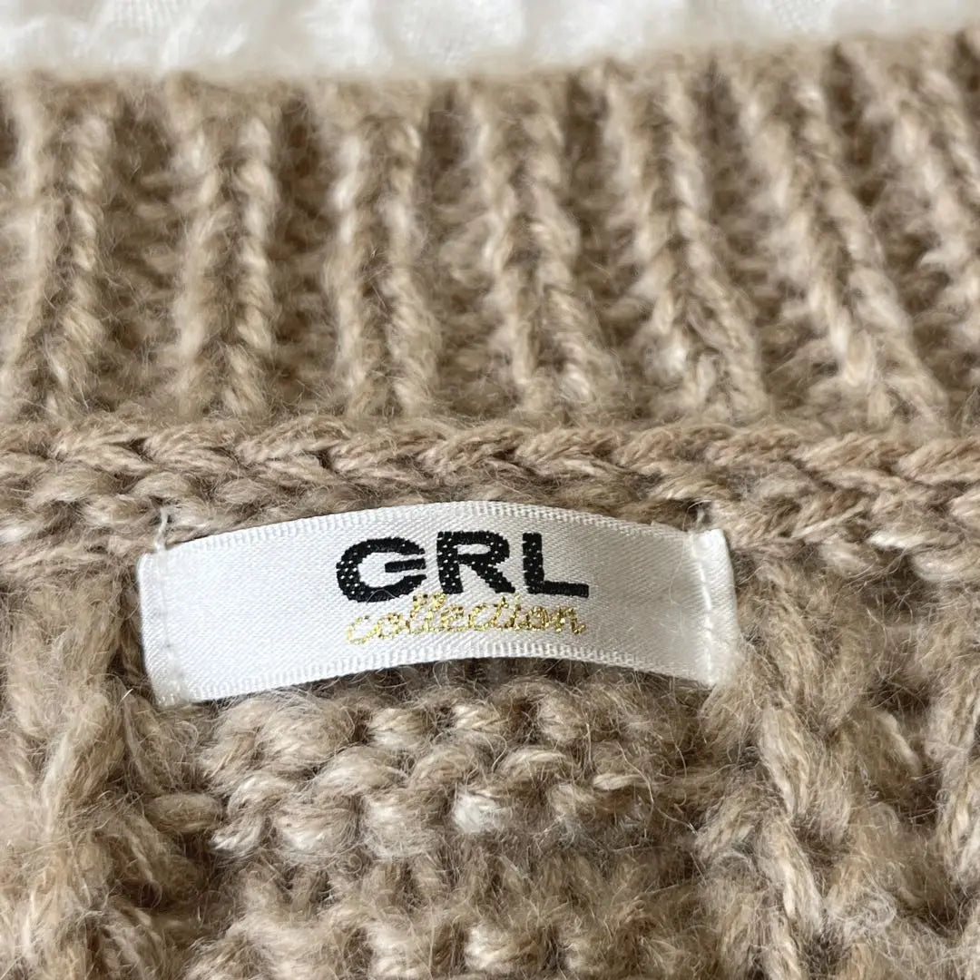 Good condition Grail Oversized Dolman Sleeve Cable Knit Sweater (F)