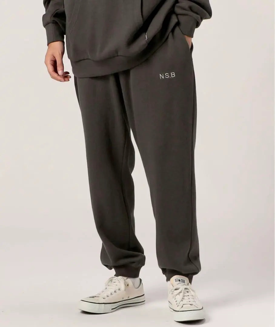 [New/Unused/Special price/Shipping included] NS.B embroidered logo sweatpants