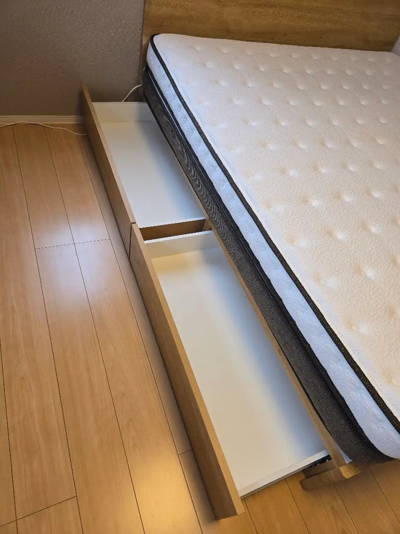 N-sleep Queen Mattress with Bed Frame