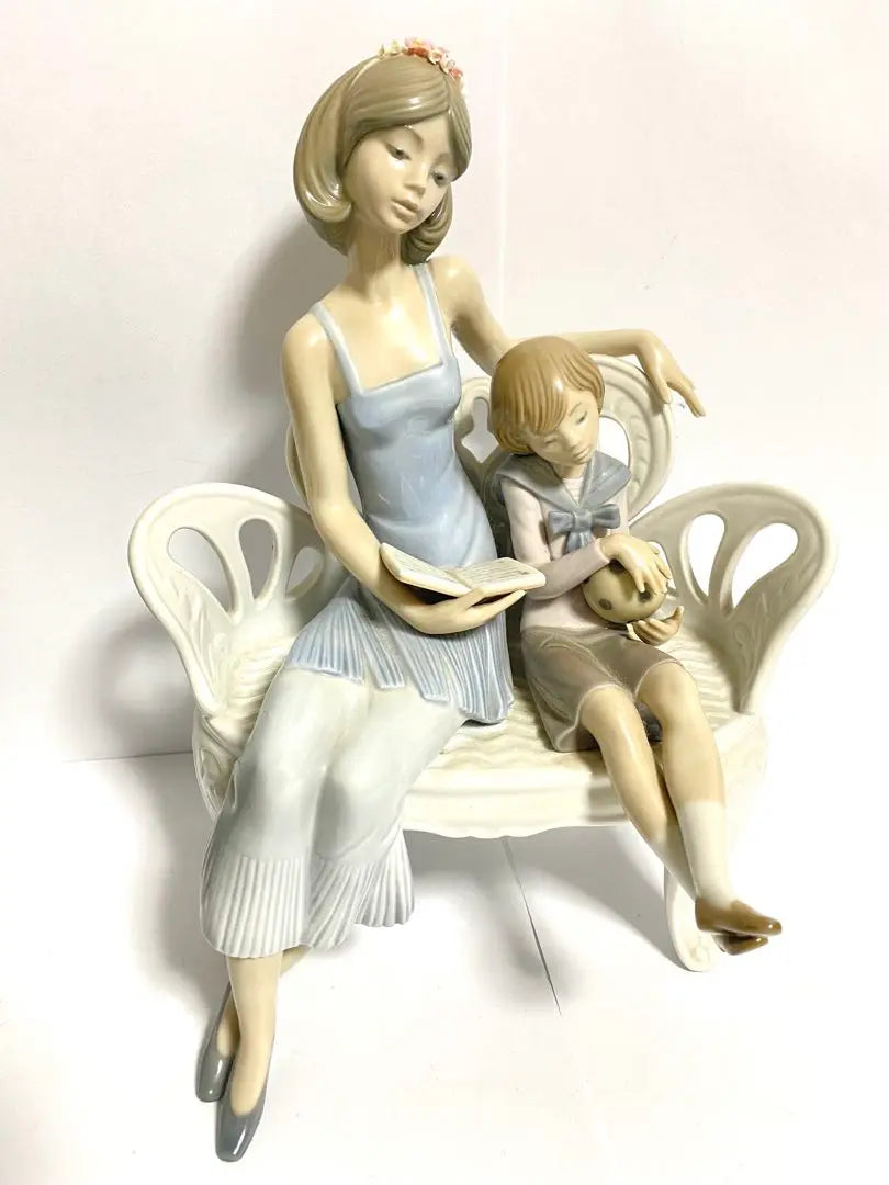 LLADRO 5721 Once Upon a Time