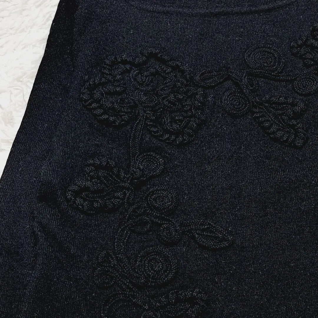 [TABASA] TABASA Wool 100 Knit Sweater Black Embroidered Pattern | 【タバサ】TABASA　ウール100ニットセーター　黒　ブラック　刺繍模様