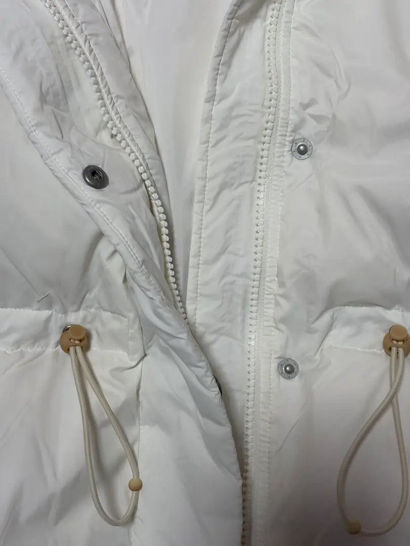 [New] [Unused] Levi's White Down Jacket