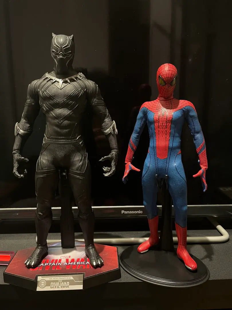 Hot Toys Amazing Spider-Man - Pantera Negra, juego de 2