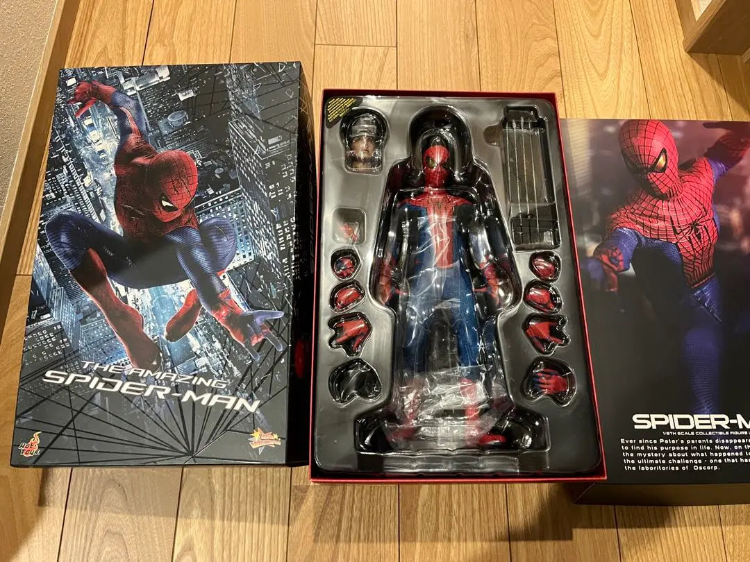 Hot Toys Amazing Spider-Man - Pantera Negra, juego de 2