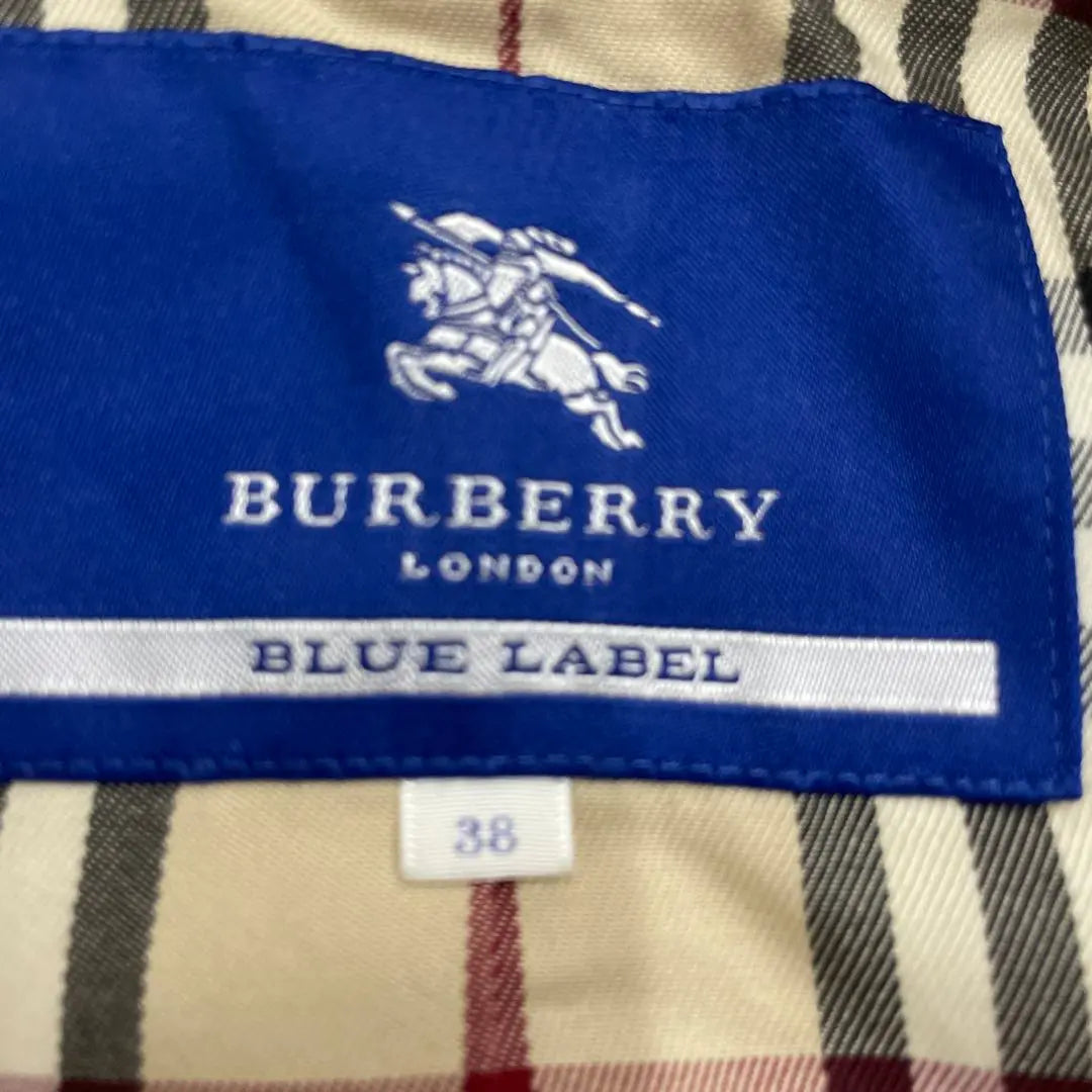 Gabardina beige Burberry Blue Label talla 38 A20