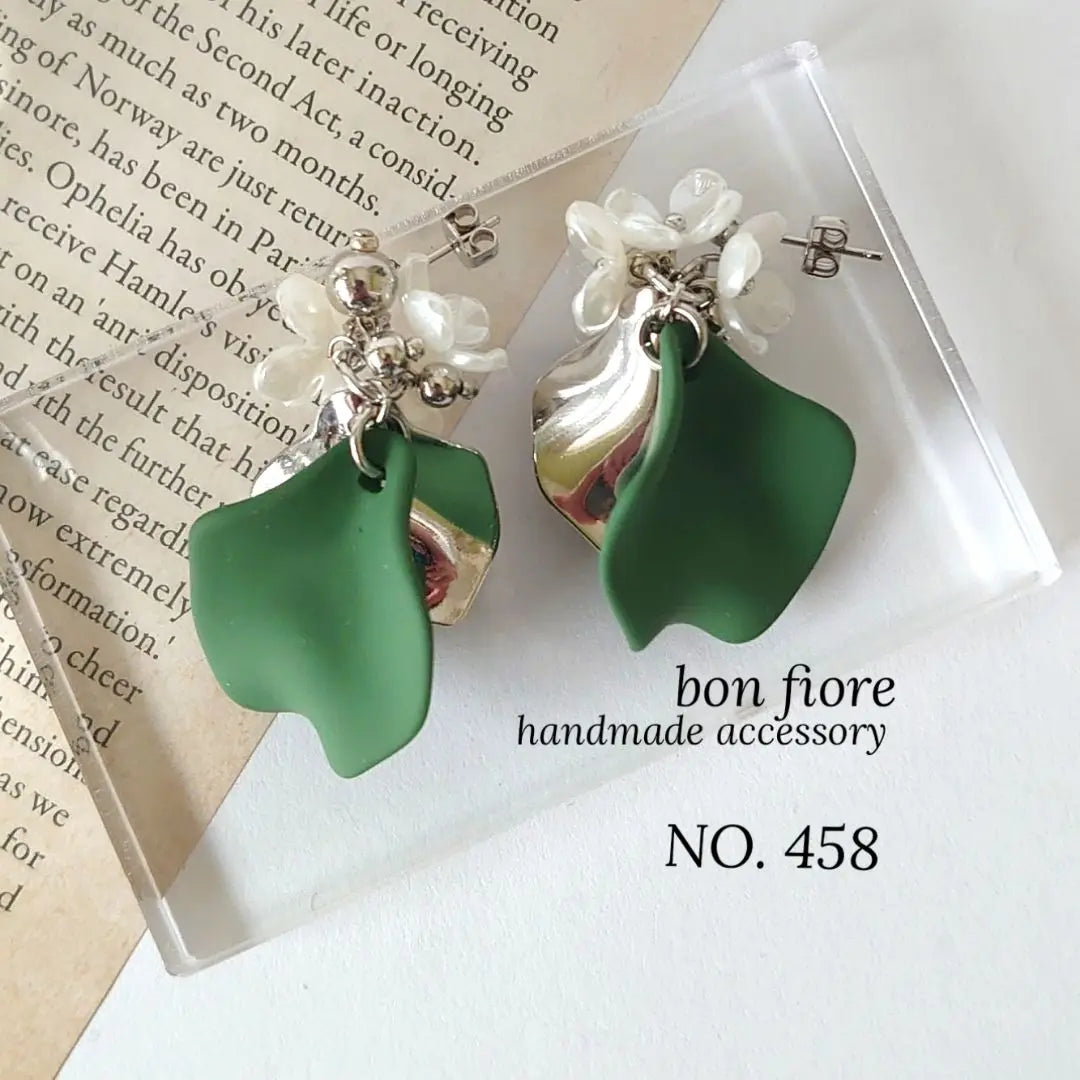 NO.458 Handmade Earrings Flowers Petals Large Green Silver Earrings