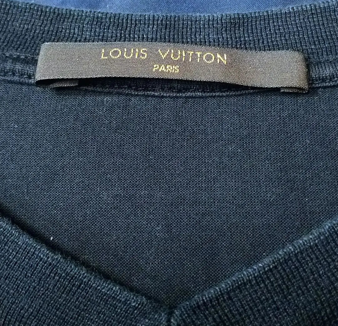 Louis Vuitton Camiseta de manga corta con corte y costura, logotipo circular bordado, color negro M