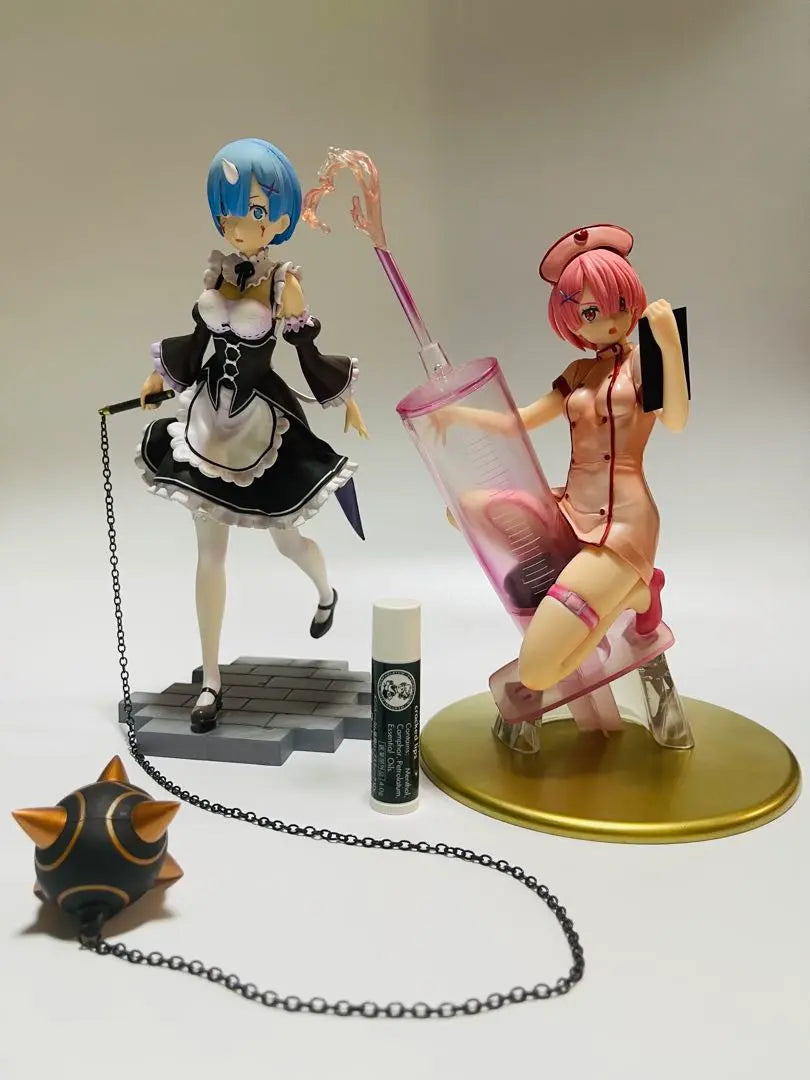 [Set of 10] Figures such as Attack on Titan, Levi, Mikasa, Re:Zero, Bleach, etc.