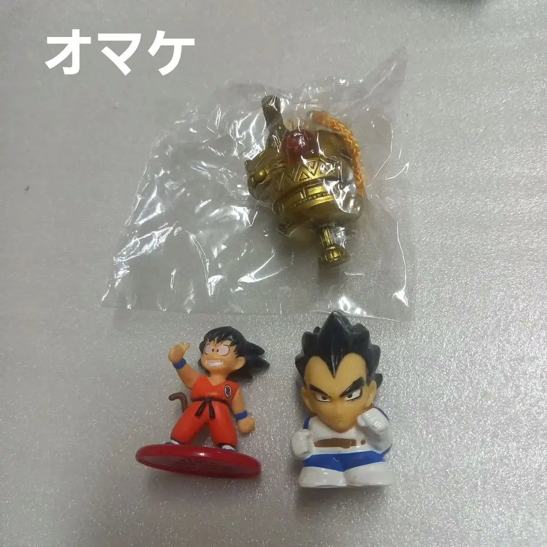 Artículos y figuras de personajes de Dragon Ball 28 piezas + 3 juegos adicionales