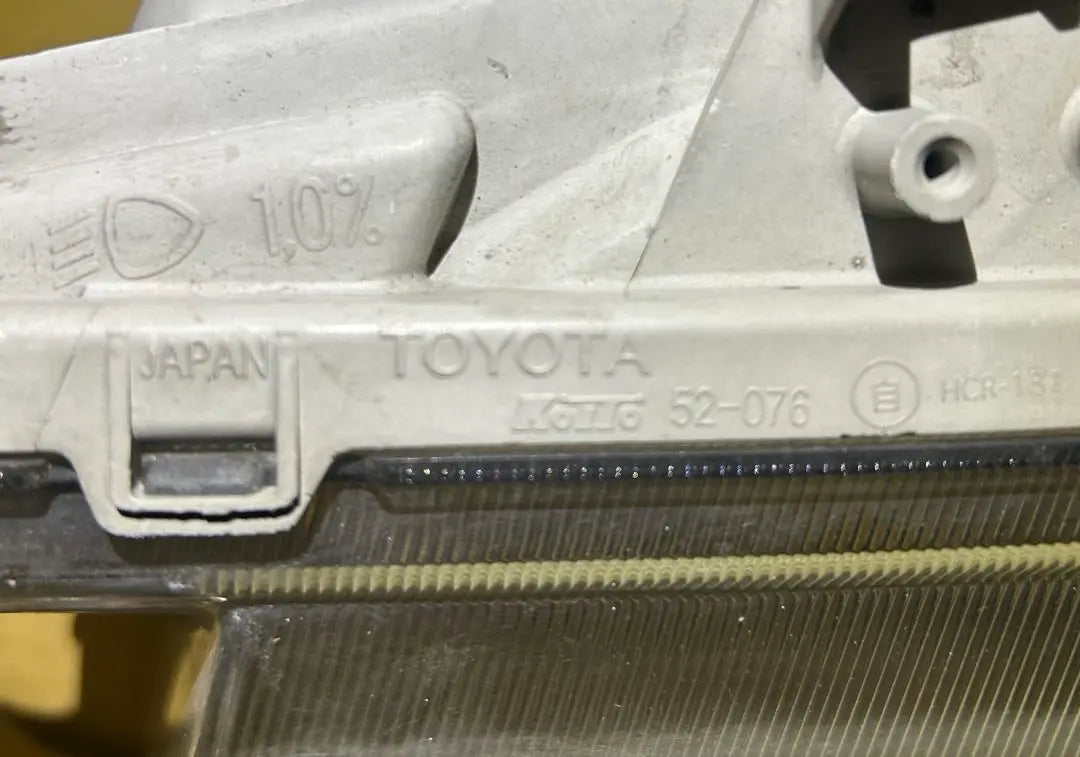 Toyota Sakidovan genuine headlights left side