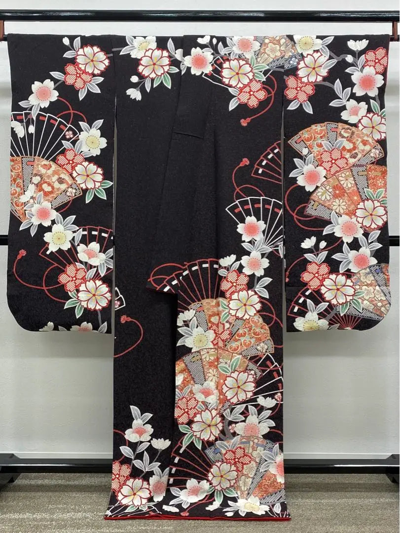 Luxurious Furisode, Silver Thread, Gold-patterned, Crimson Design, Length 168cm