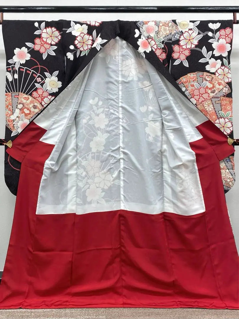 Luxurious Furisode, Silver Thread, Gold-patterned, Crimson Design, Length 168cm