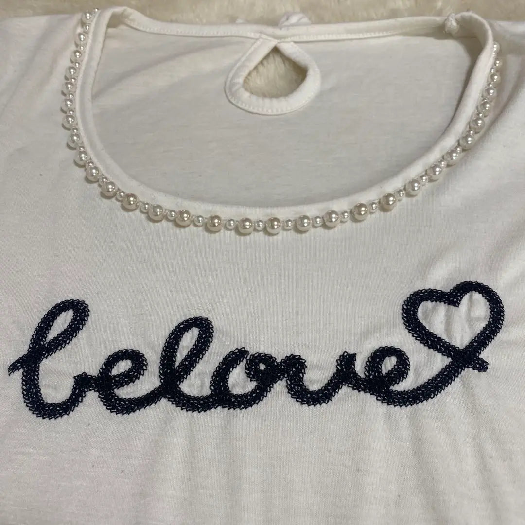 ♡Price reduction♡INGNI T-shirt with pearl