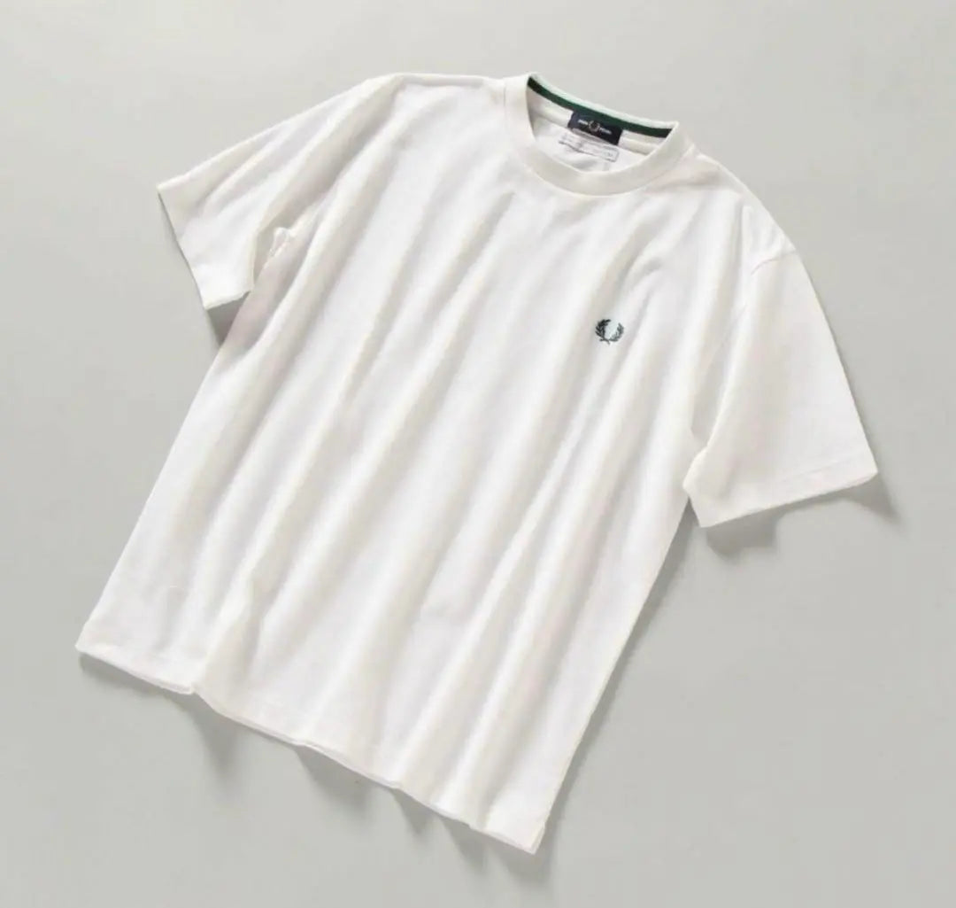 FRED PERRY Embroidered Short Sleeve T-shirt White S