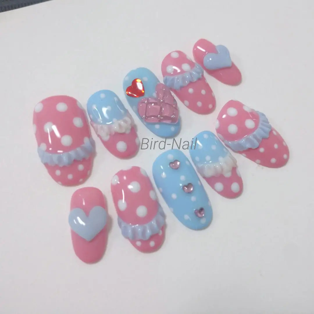 ① Palpalooza★Minnie-chan★Uñas con puntos