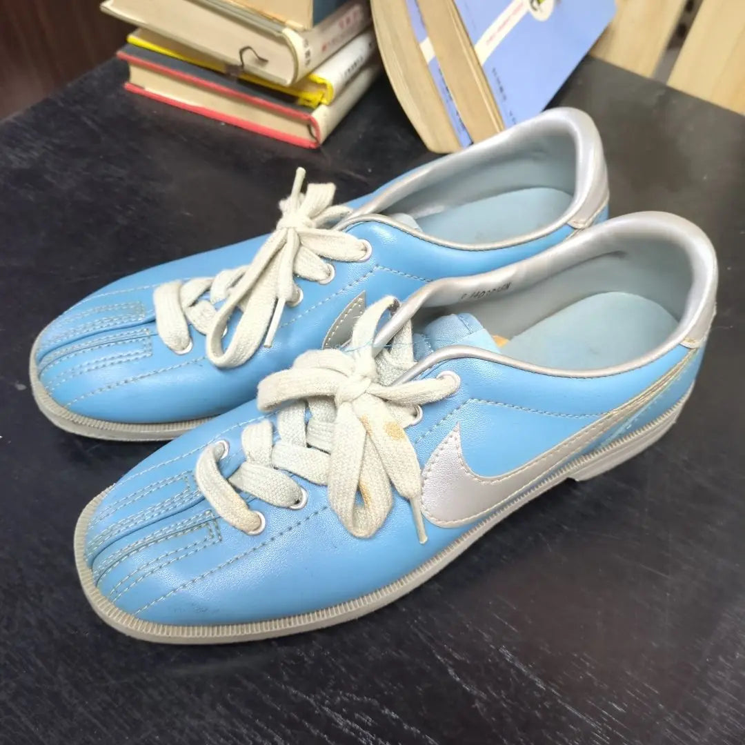 Nike bowling shoes