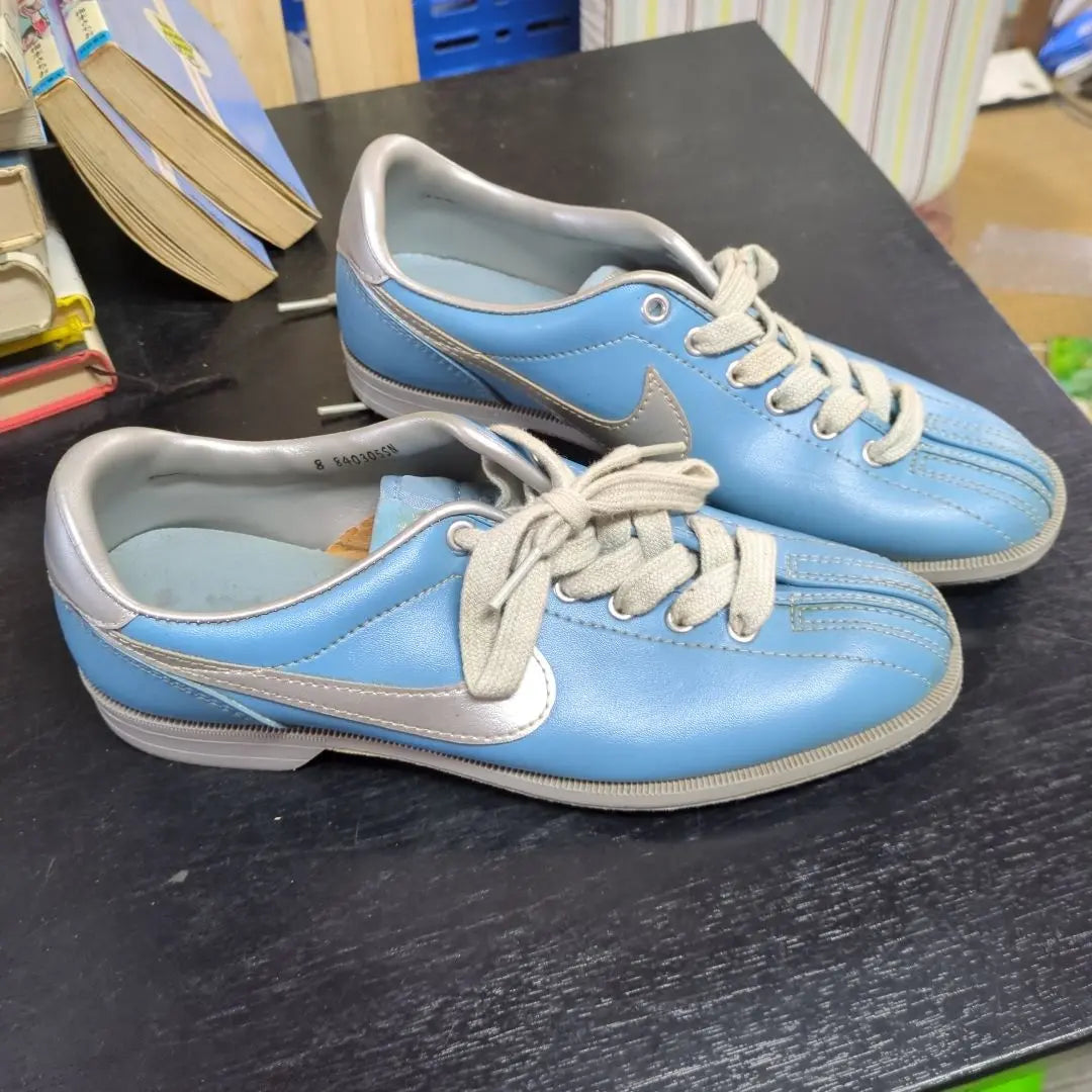 Nike bowling shoes