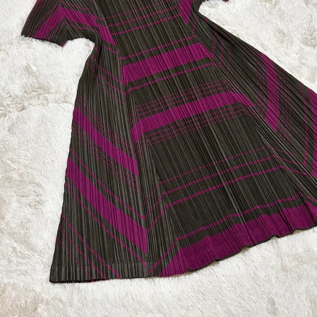 Pleats Please Issey Miyake Short sleeve All-over pattern Geometric pattern weave Dress