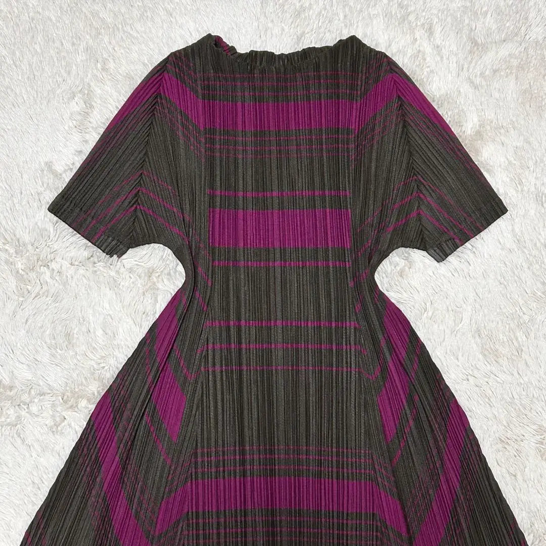 Pleats Please Issey Miyake Short sleeve All-over pattern Geometric pattern weave Dress