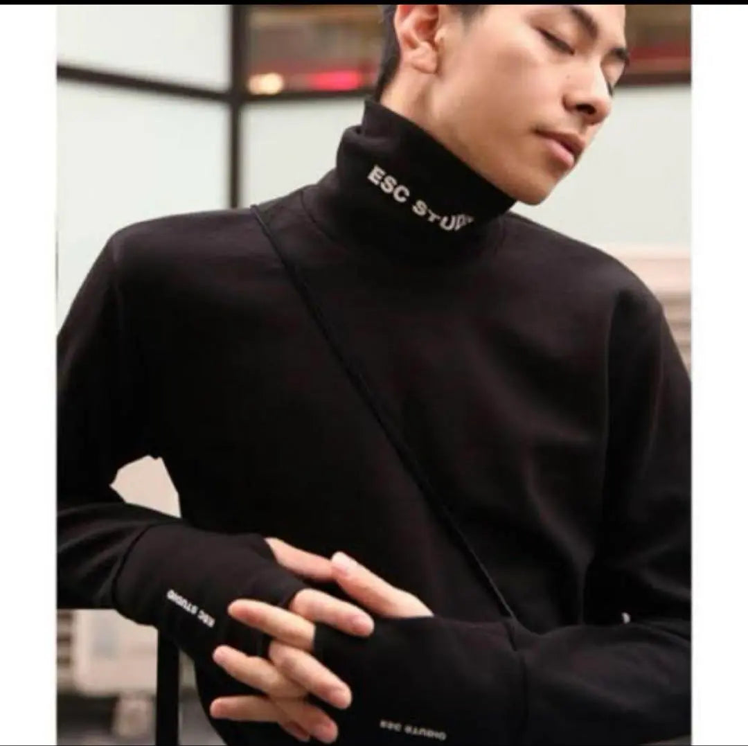 ESC STUDIO Turtle neck cut -and -sew Korean