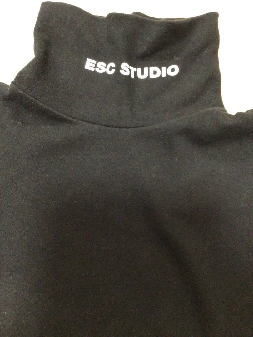 ESC STUDIO Turtle neck cut -and -sew Korean