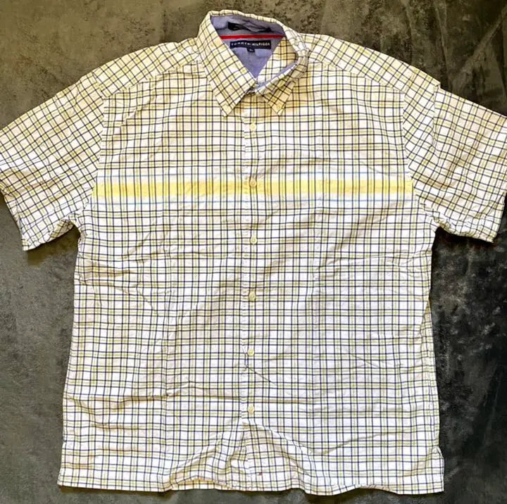 [Ropa usada] Camisa de cuadros con botones y manga corta de Tommy Hilfiger