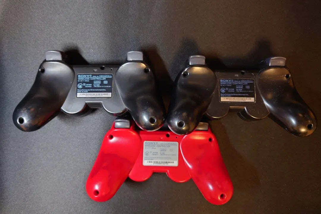 PS3 controllers, 3 genuine, operation not confirmed