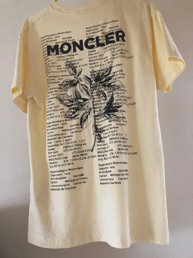 Moncler T-shirt