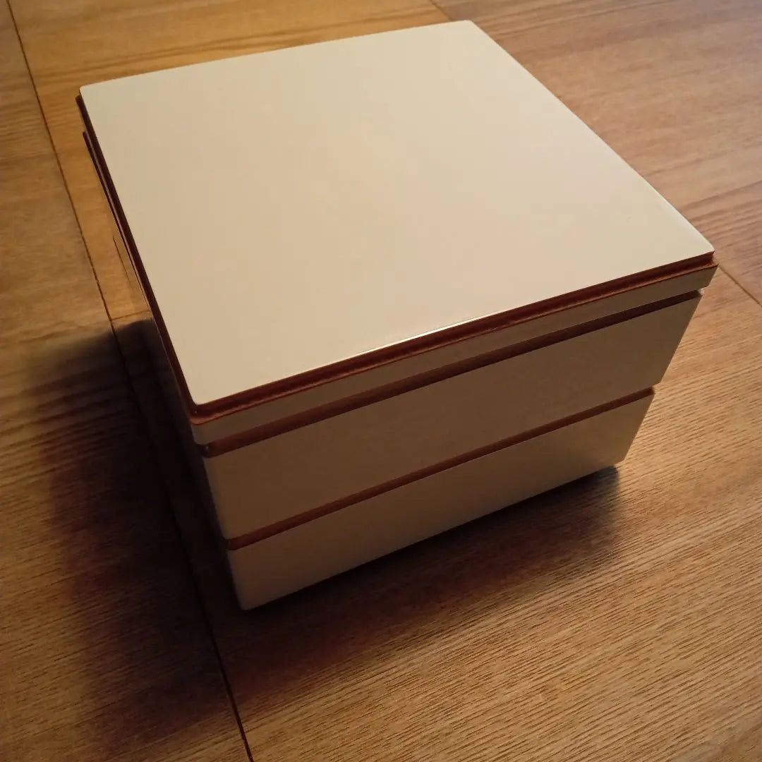 2 tier cream colored bento box